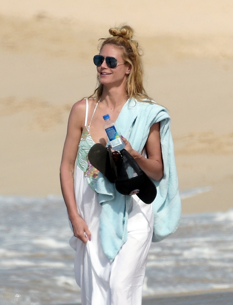 Heidi Klum Ditches Her Dress On Vacation | National Enquirer