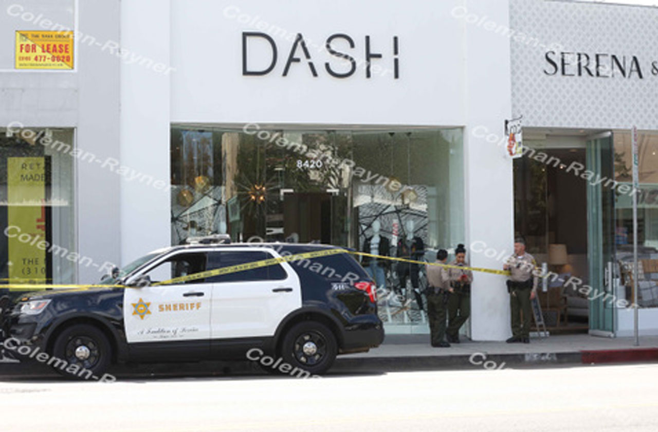 https://www.nationalenquirer.com/wp-content/uploads/2017/09/kardashian-dash-store-gun-police-call-F.jpg